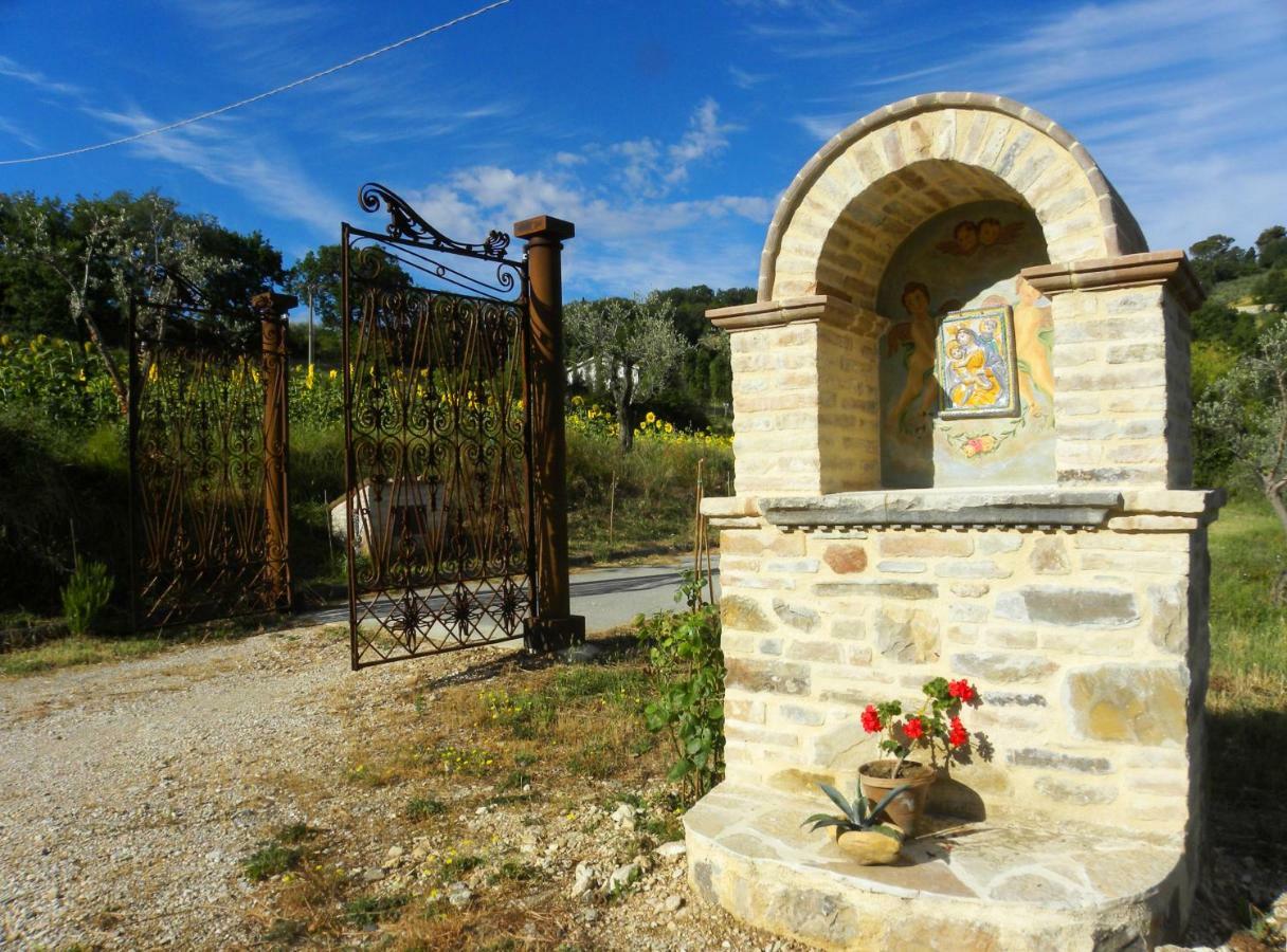 Appartamenti Verde Collina Umbra بيفانيا المظهر الخارجي الصورة
