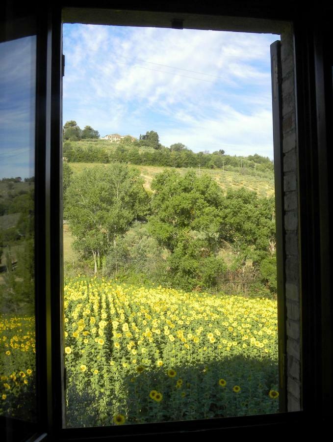 Appartamenti Verde Collina Umbra بيفانيا المظهر الخارجي الصورة