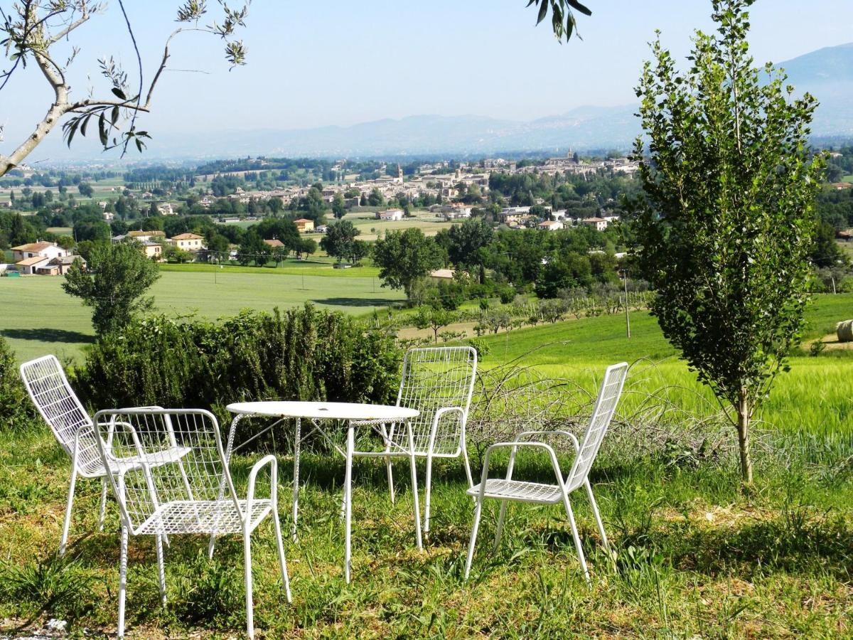 Appartamenti Verde Collina Umbra بيفانيا المظهر الخارجي الصورة