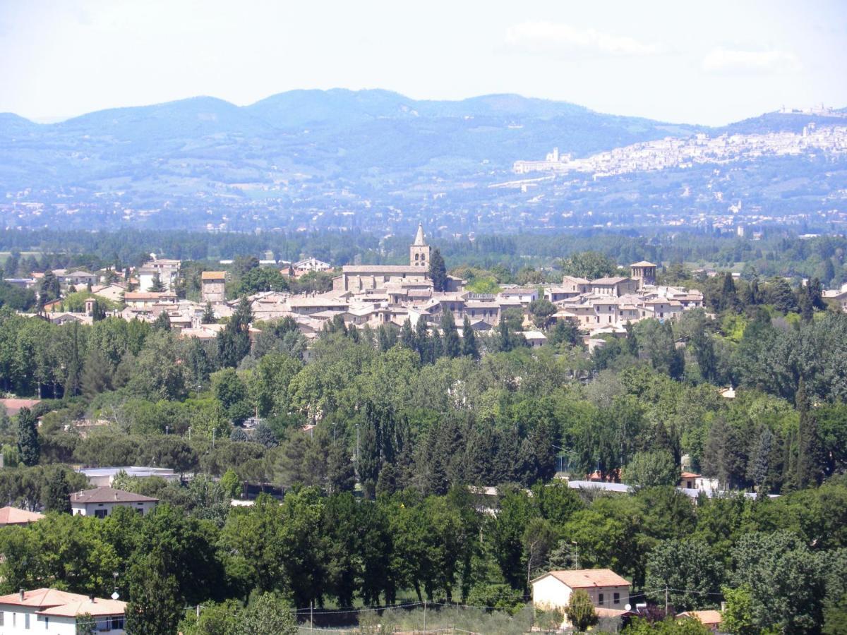 Appartamenti Verde Collina Umbra بيفانيا المظهر الخارجي الصورة